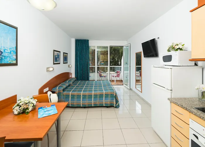 Lloret de Mar Guest Houses near Santa Clotilde