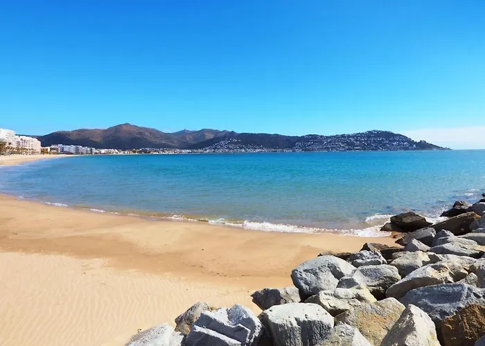 Pet friendly Apartment Velazquez-4 By Interhome Roses