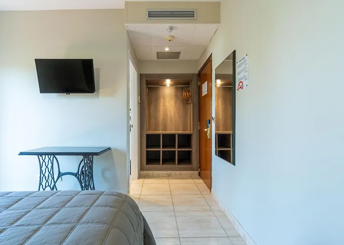 Roses hotels near Ciutadella de Roses